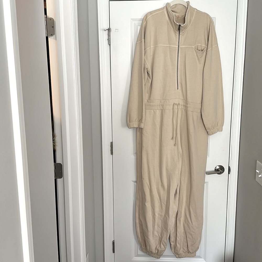 FREE PEOPLE Sweatshirt jumpsuit!! Size Lg